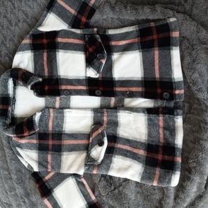 Shien button up flannel jacket, brand shien, size small; color black white peach